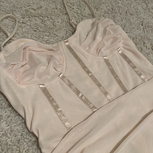 Beige Sexy Mini Lace Dress with corset design - Picture 2 of 4